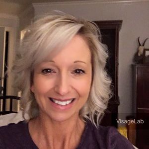 Meet your Posher, Carla